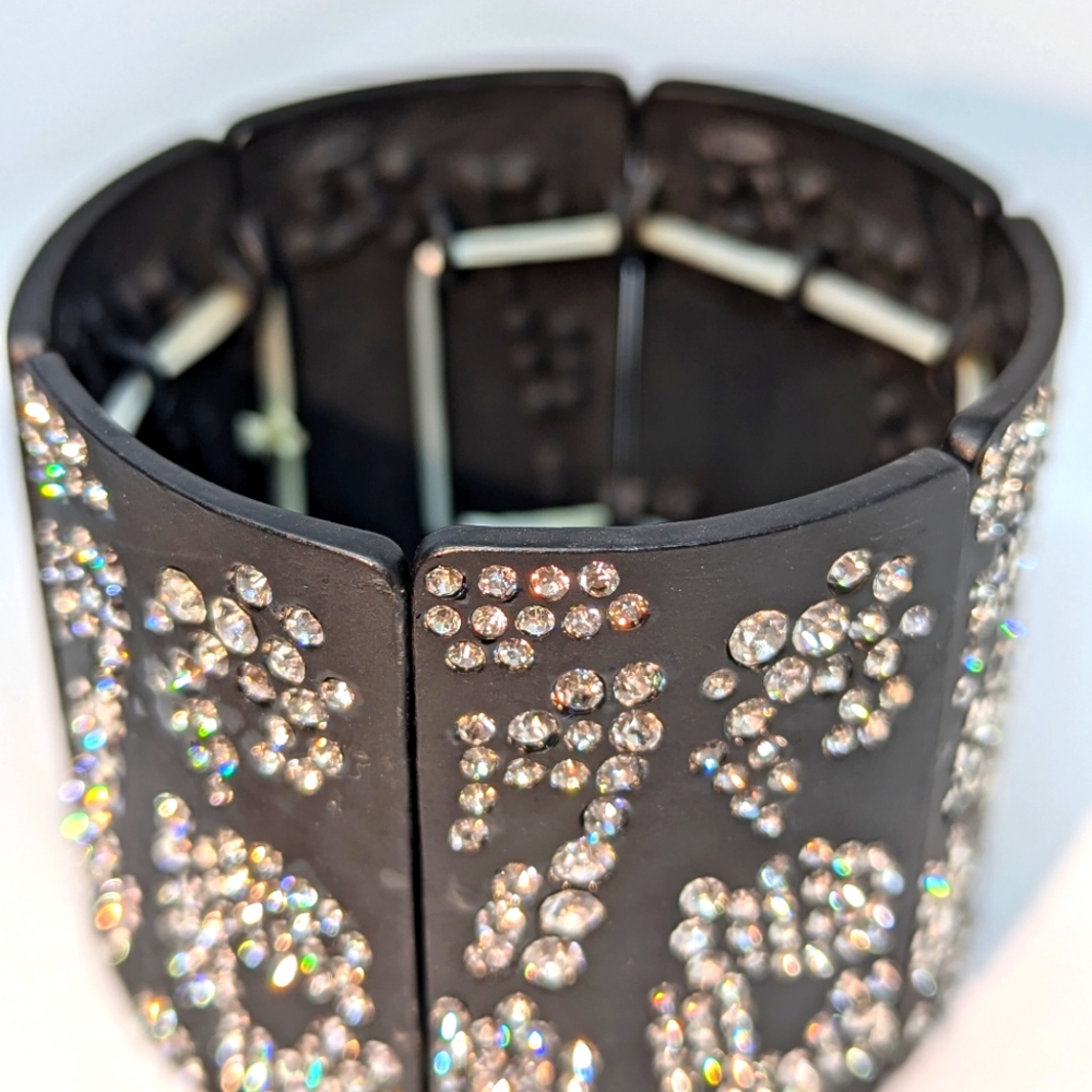 Two Beautiful Bracelets - Picture 6 of 8